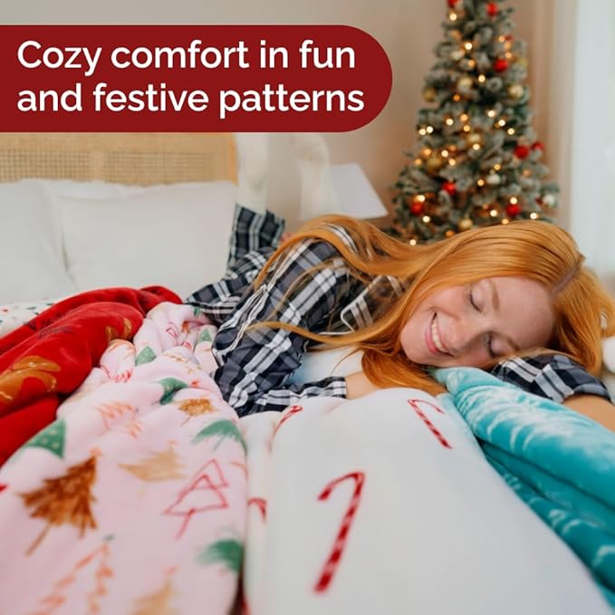 Christmas Sherpa Blanket Throw Size - Reversible Sherpa Fleece Blanket - Super Soft Double Sided Throw for Bed, Sofa, Couch - Thick, Warm, Cozy & Plush - Xmas Winter Bedding - Gingerbread Man, 50x60