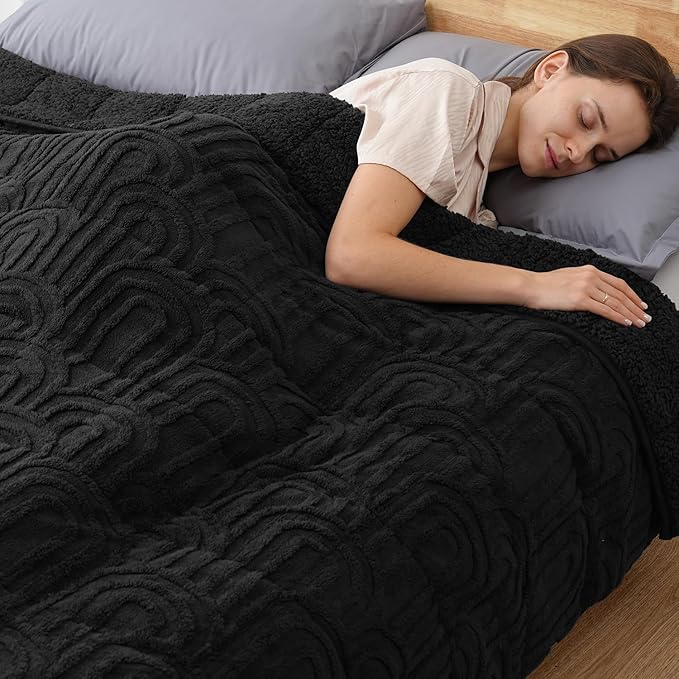 Sherpa Fleece Adult Weighted Blanket Great for Sleep, 20 lbs Dual Sided Soft Fuzzy Heavy Blankets for Couch Bed Sofa, Cozy Warm Fluffy Arched Jacquard Throw for Winter (Black, 60" x 80", 20 Pounds)