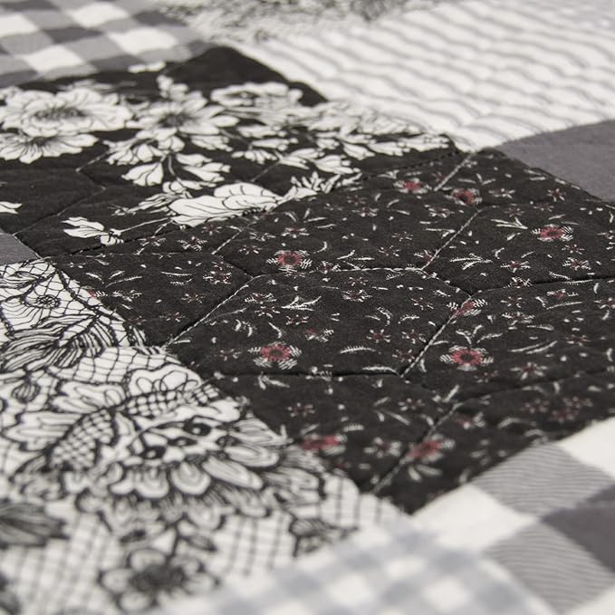 Donna Sharp Indiana Farmhouse Pieced Cotton Quilted Bedding Set - 3-Piece King Size Quilt Set - Includes 1 Quilt and 2 Pillow Shams - Machine Washable - Perfect for Rustic Decor