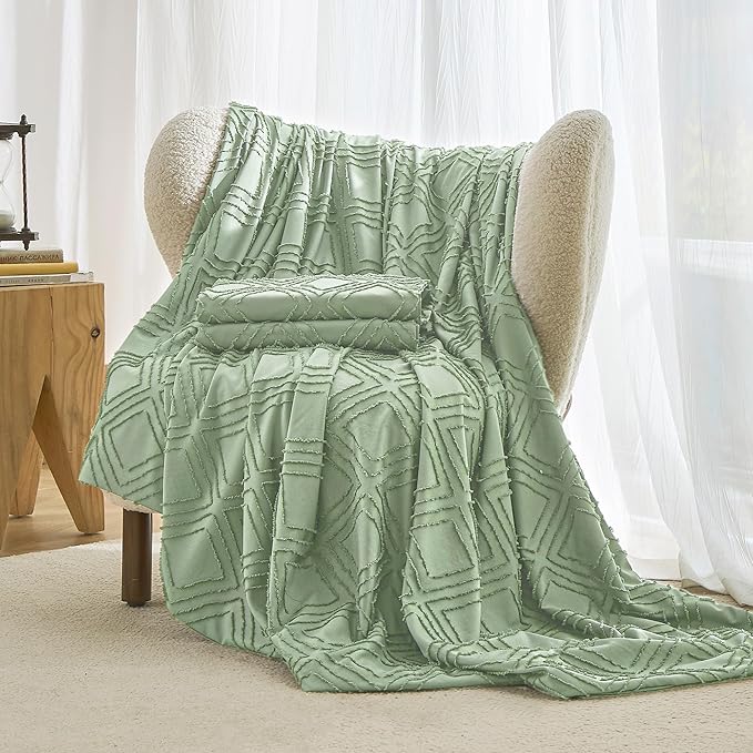 JELLYMONI Duvet Cover King Size Light Green - 3PCS Boho Duvet Cover Set Plaid Polyester Tufted Bohemian Jacquard Knit Textured Comforter Cover 104×90in Rhombic Geometric Pattern Zipper Corner Tie
