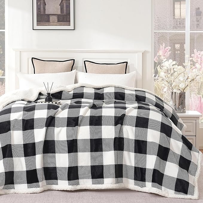 PU MEI Sherpa Fleece Throw Blanket 80" x 90" Reversible Plush Fluffy Large Big Blanket Lattice Flannel Blankets for All Season Use, Black and White