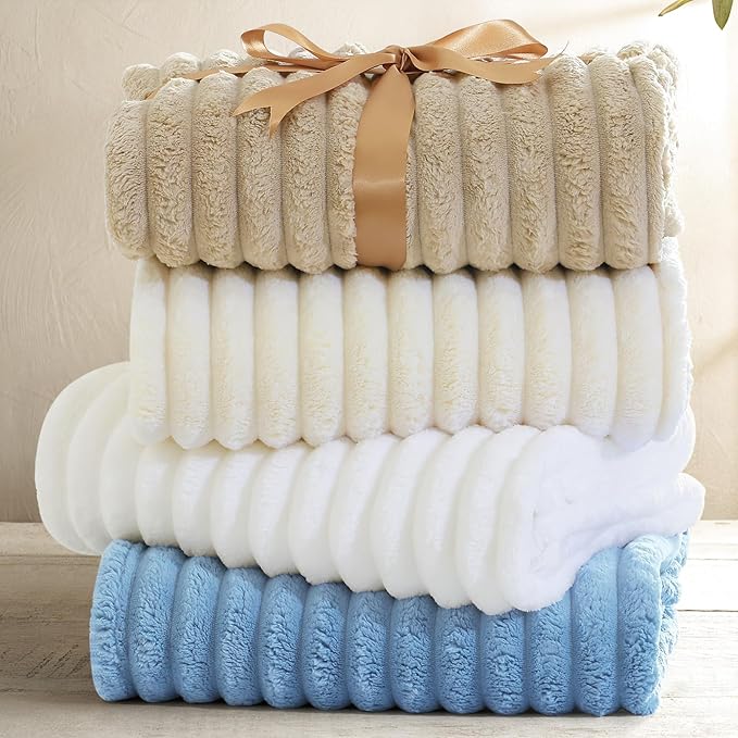 decorUhome Christmas Soft Fleece White Blanket King Size for Bed, Cozy Fluffy Plush Flannel Large Striped Throws for Couch Sofa, Lightweight Decorative Fuzzy Blanket for Woman, 108x90 Inches