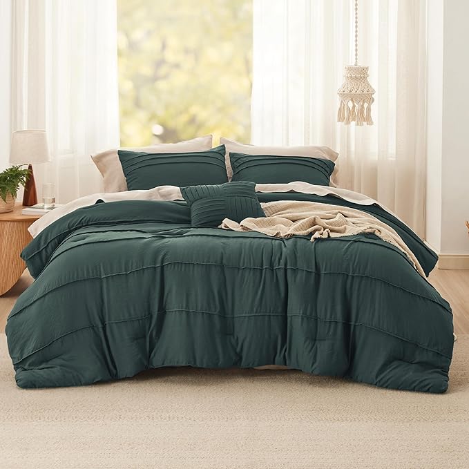 Bedsure King Comforter Set - 4 Pieces Pinch Pleat Bed Set, Emerald Green Boho Bedding for All Season, 1 Soft Comforter, 2 Pillowcases, 1 Decorative Pillow