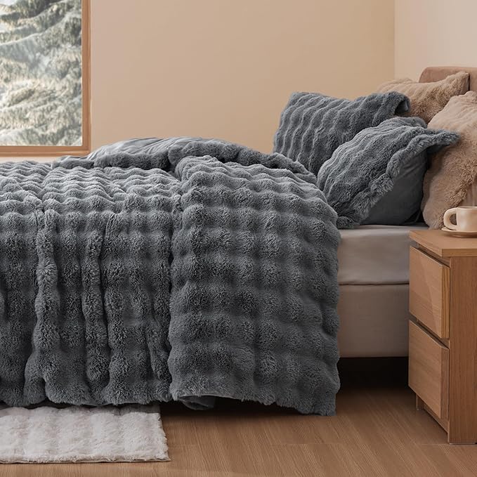 Bedsure Luxurious Faux Fur Duvet Cover King Size Set - Ultra Soft & Fluffy & Cozy & Warm - Elegant Shaggy Bubble Design Bedding with Duvet Cover and Pillow Shams, Grey