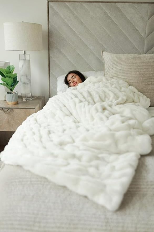 Minky Couture Hugs Blanket - Extra Plush Blanket for Premium Gifting - Stretchy Bubbled Cozy Throw - Silky Smooth - Durable & Machine-Washable - Travel-Friendly - Travel, Cream