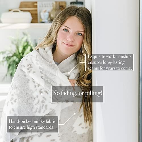 Minky Designs Jaguar Black Minky Blanket – Ultra Soft Faux Fur Throw Blanket for Couch, Bed & Home – Fluffy, Warm & Luxurious – Chic Collection (Medium, 50x60)