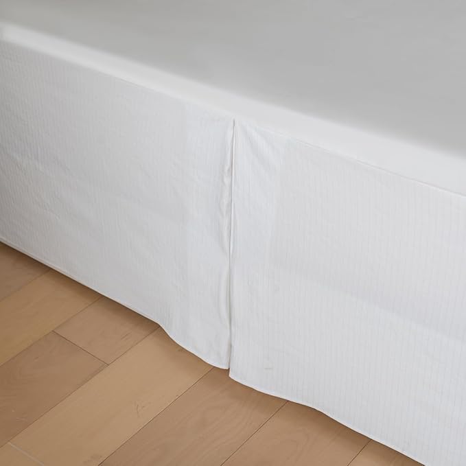 Queen Bed Skirt, Grid Plaid Soft Quadruple Pleated Ruffle Bed Skirt, Tailored Dust Ruffle 16 Inch Drop Easy Fit, Machine Washable (White)