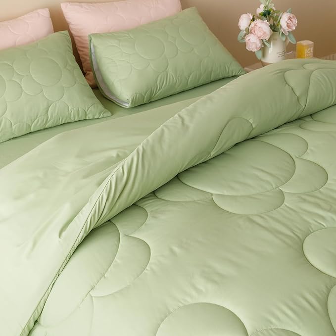 KAREVER Sage Flower Comforter Queen Green Sunflower Print Bed Queen Comforter Set 3 Pieces Green Floral Comforter Set for Women Girls Bedroom Decor All Season Hotel Quality Comforter Set