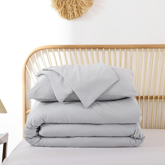 ROSGONIA Oversized King Comforter Light Gray, 3pcs (1 Grey Comforter & 2 Pillowcases), Soft Lightweight Oversized King Size Comforter Sets Bedding
