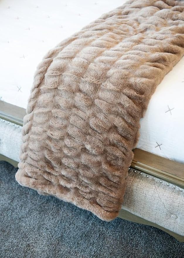 Minky Couture Hugs Blanket - Extra Plush Blanket for Premium Gifting - Stretchy Bubbled Cozy Throw - Silky Smooth - Durable & Machine-Washable - Travel-Friendly - Adult, Milk Chocolate