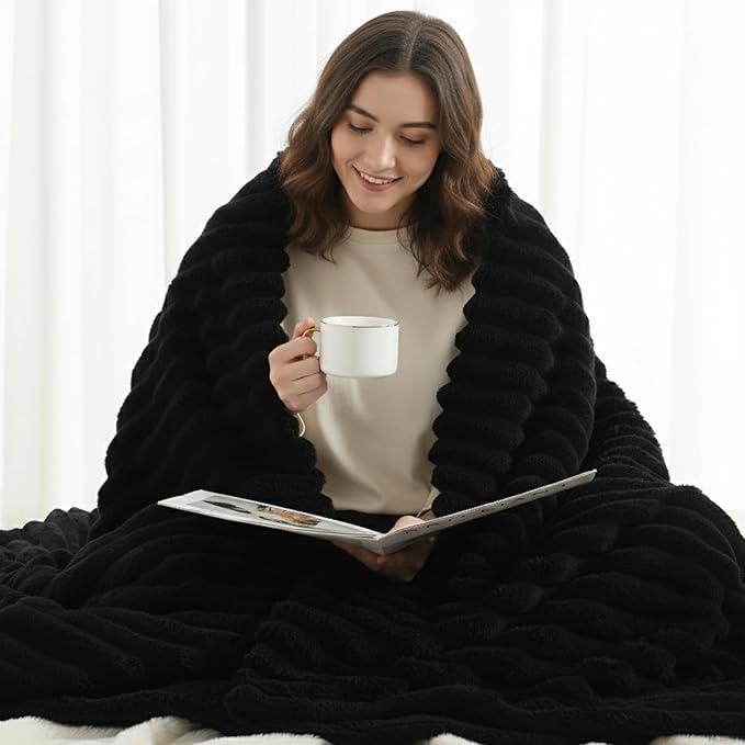 decorUhome Christmas Soft Fleece Black Blanket King Size for Bed, Cozy Fluffy Plush Flannel Large Striped Throws for Couch Sofa, Lightweight Decorative Fuzzy Blanket for Woman, 108x90 Inches