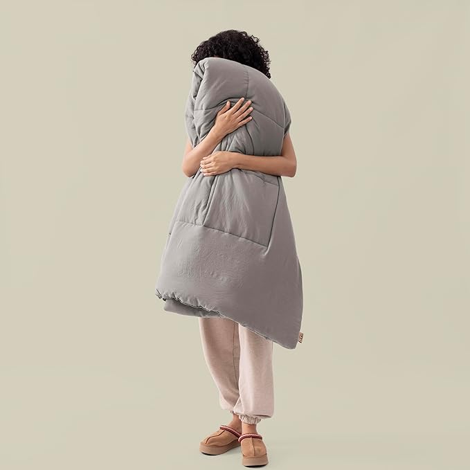 UGG Full/Queen Comforter Set with 2 Pillow Shams, Lightweight Down Alternative Blanket, Reversible Cozy Warm All Season Washable, Hypoallergenic Bedding Set, Light Grey (Leonora)
