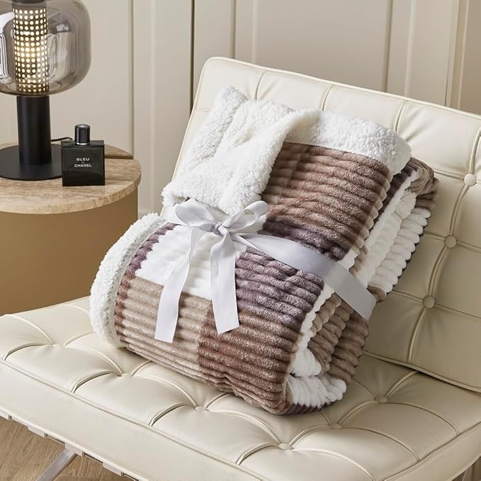 Blanket for Women, Sherpa Throw Blanket for Couch, Flannel Cozy Soft Checkered Blanket for Bed - Fleece, Beige, 80x90 Inches