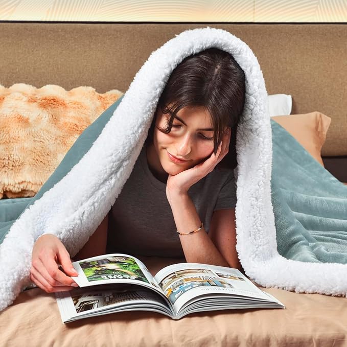 KAWAHOME Sherpa Fleece Twin Size Blanket for Bed - Extra Warm and Heavy Thick Blankets for Winter, Super Soft 500GSM Plush Blanket, 66"X 90" Spa Blue