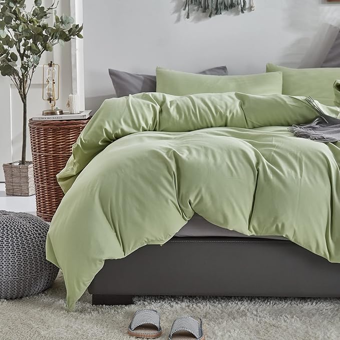 KAREVER Light Green Comforter Set King Solid Sage Green Bedding Set Lightweight Women Soft Light Mint Green Blanket 3 PCs Durable Comforter Set King Men Breathable Sage Green Bed Comforter Set
