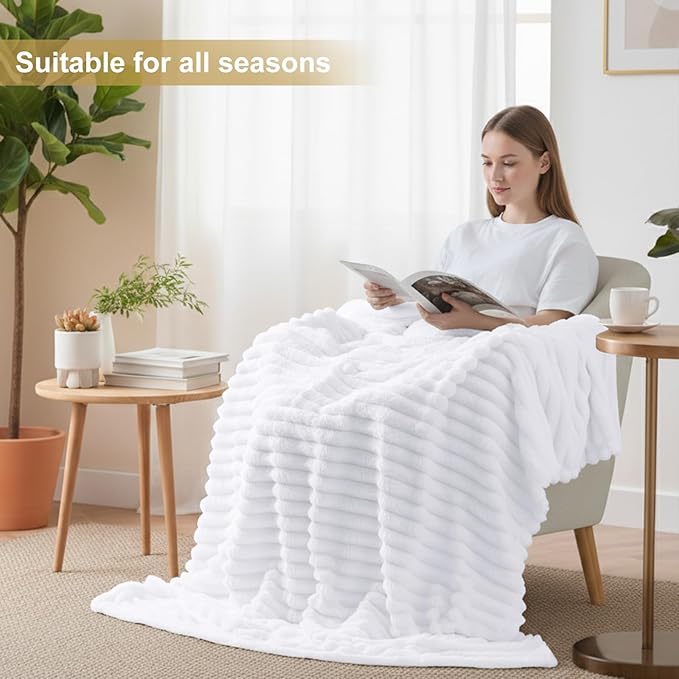 decorUhome Christmas Soft Fleece White Blanket King Size for Bed, Cozy Fluffy Plush Flannel Large Striped Throws for Couch Sofa, Lightweight Decorative Fuzzy Blanket for Woman, 108x90 Inches