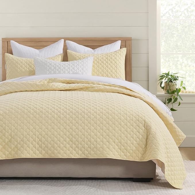 HORIMOTE HOME Quilt Queen Size Light Yellow, Lightweight Quilt for Summer Ultra-Soft Microfiber Modern Style Quilted Clouds Pattern Bedspread Quit Set 3 Pieces(1 Quilt and 2 Pillow Shams)
