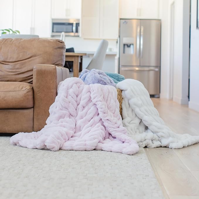 Minky Designs Blossom Pink Minky Blanket – Ultra Soft Faux Fur Throw Blanket for Couch, Bed & Home – Fluffy, Warm & Luxurious – Chic Collection (Large, 60x72)