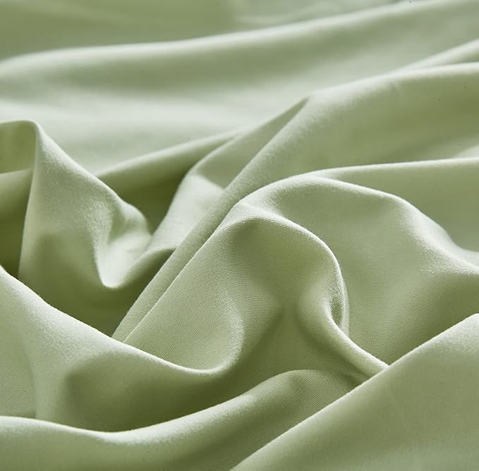 KAREVER Light Green Comforter Set King Solid Sage Green Bedding Set Lightweight Women Soft Light Mint Green Blanket 3 PCs Durable Comforter Set King Men Breathable Sage Green Bed Comforter Set