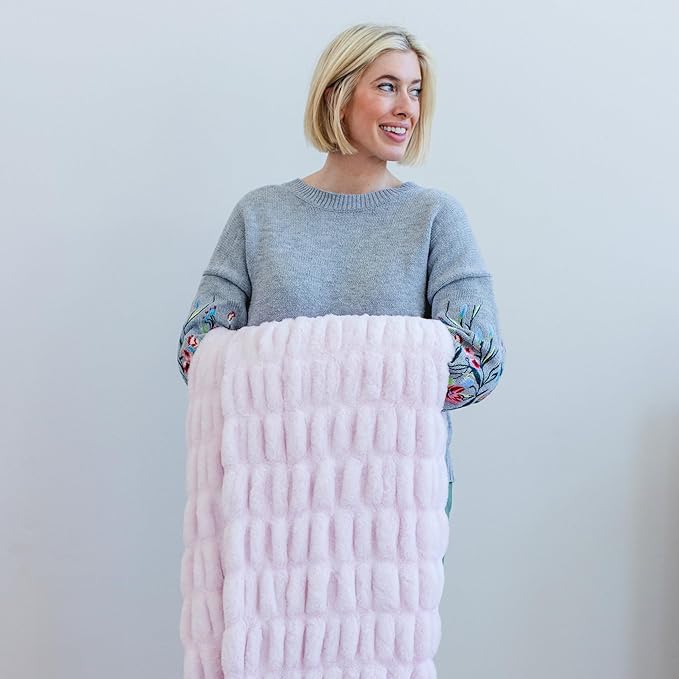 Minky Designs Blossom Pink Minky Blanket – Ultra Soft Faux Fur Throw Blanket for Couch, Bed & Home – Fluffy, Warm & Luxurious – Chic Collection (Large, 60x72)
