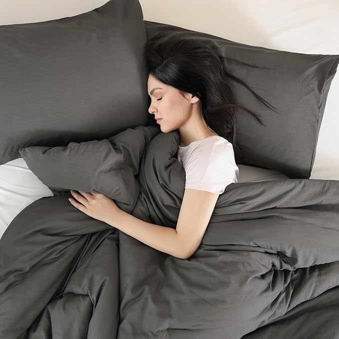 ROSGONIA Oversized Queen Comforter Charcoal Gray, 3pcs (1Grey Comforter & 2 Pillowcases) Lightweight Oversized Queen Comforter Sets Bedding Blanket Quilts