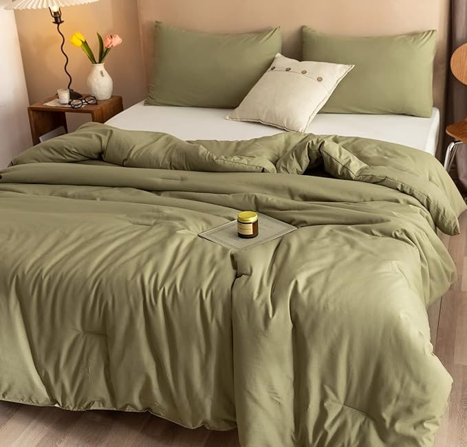 ROSGONIA Oversized King Comforter Olive Green, 3pcs(1 Comforter & 2 Pillowcases) Lightweight Oversized King Size Comforter Sets Bedding Blanket Quilts