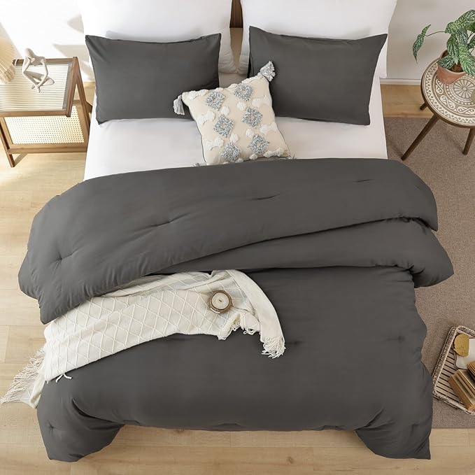 ROSGONIA Comforter Full Size for Girls Boys Teens Charcoal Grey, 3pcs(1 Dark Grey Comforter & 2 Pillowcases) Lightweight Dorm Bedding for All Season