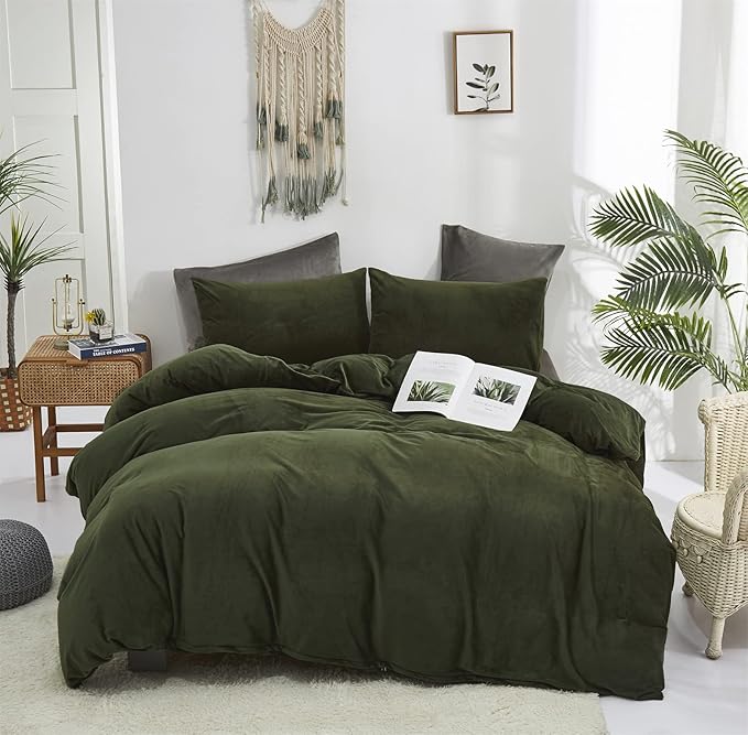 Cottonight Army Green Velvet Comforter Set King Olive Green Flannel Plush Bedding Set Fluffy Blanket Quilts Winter Warm 3 Piece Velvet Comforter Set for King Bed