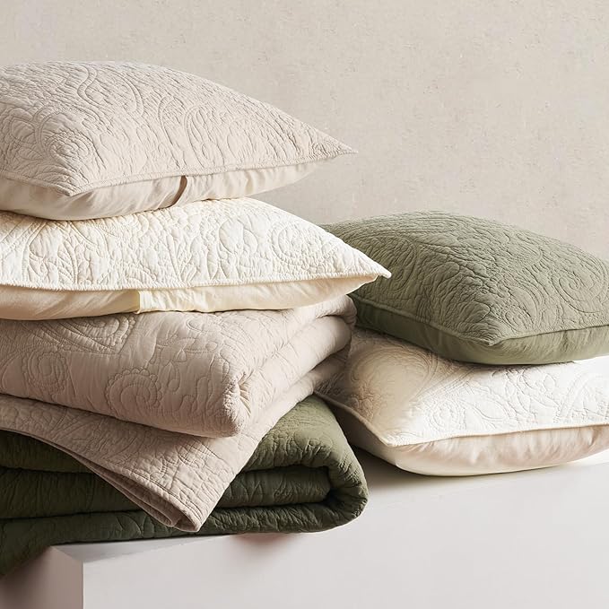 EVERGRACE 100% Cotton Paisley Quilt Set, Oversized King 3 Piece Set – Prewashed Lightweight Bedspread with 2 Shams, Soft & Breathable Matelasse Coverlet for All-Season Comfort, Flax Beige