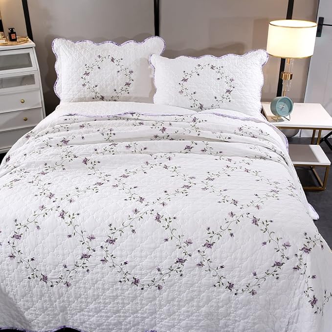 vctops 3-Piece Elegant Floral Embroidered Bedspread Coverlet Set King Size 100% Cotton Reversible Patchwork 1 Quilt and 2 Pillow Shams (Purple,King)