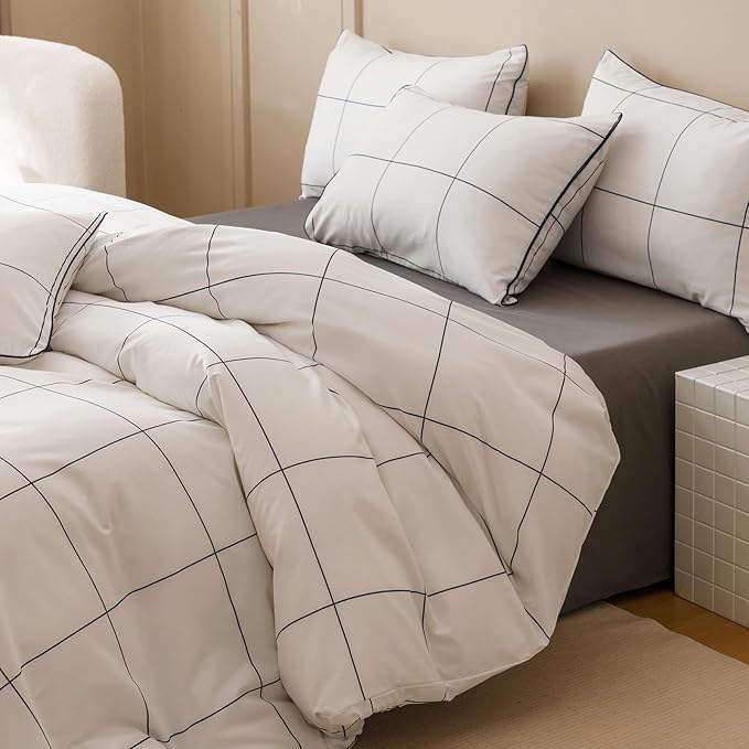 KAREVER White Grid Comforter King Women Black Square Lines Checkered Bedding Set White Plaid Comforter King Size
