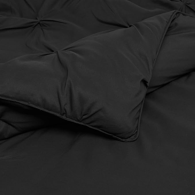Amazon Basics Soft Full/Queen Size Comforter Sets, All-Season Down-Alternative 3-Piece Bedding Set, Pinch Pleat Design, Black