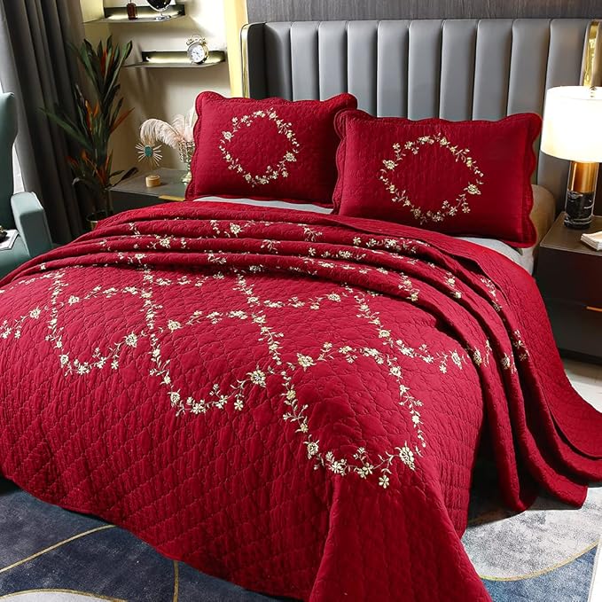 vctops 3-Piece Christmas Red Floral Embroidered Bedspread Coverlet Set 100% Cotton Reversible Patchwork 1 Quilt and 2 Pillow Shams Full/Queen, Red