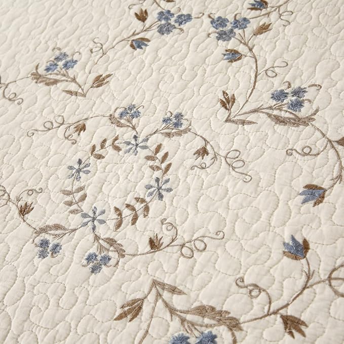 vctops 3-Piece Elegant Floral Embroidered Bedspread Coverlet Set 100% Cotton Reversible Patchwork 1 Quilt and 2 Pillow Shams Full/Queen, Flower B