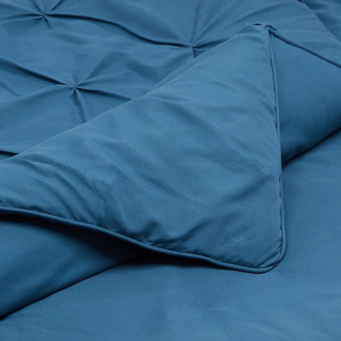 Amazon Basics Queen Size Comforter Sets with Microfiber Pillow Shams, All-Season Down-Alternative 3-Piece Bedding Set, Pinch Pleat Design, Full/Queen Size, Dark Teal