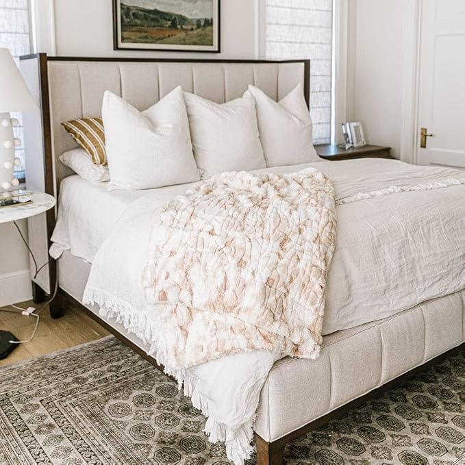 Minky Designs Crème Brulee Minky Blanket – Ultra Soft Faux Fur Throw Blanket for Couch, Bed & Home – Fluffy, Warm & Luxurious – Posh Collection (Medium, 50x60)