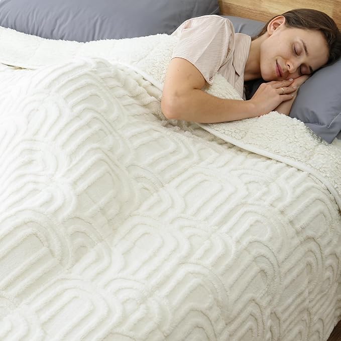 Sherpa Fleece Adult Weighted Blanket Great for Sleep, 20 lbs Dual Sided Soft Fuzzy Heavy Blankets for Couch Bed Sofa, Cozy Warm Arched Jacquard Throw for Winter (Cream White, 60" x 80", 20 Pounds)