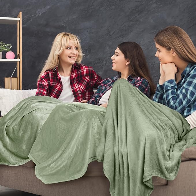 Tinideya 12 Pcs Flannel Fleece Throw Blanket Bulk 50 x 60 Inch Soft Fleece Blanket Warm Throw Blanket Coral Blankets for Couch Sofa Home Wedding Gifts Season (Sage Green)