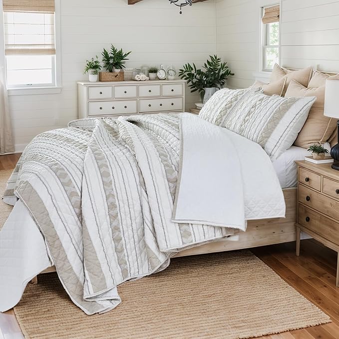 Brandream Queen Size Quilt Set Cotton Blend Patchwork Quilts White Beige Striped Quilts Modern Farmhouse Waffle Quilted Comforter Set 3-Piece