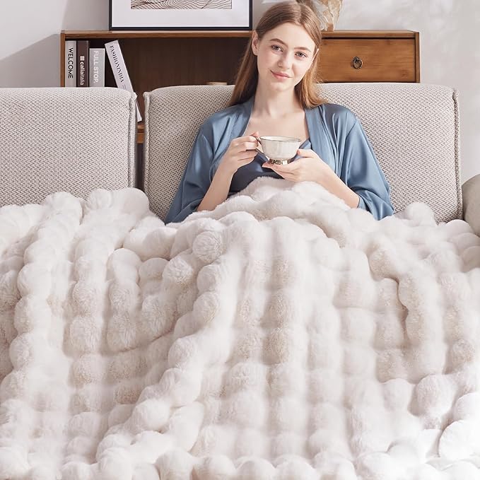 Heated Blanket King Size with 1/2/4/6/8 Hours Auto-Off 10 Heat Level, 90'' * 100'' Cozy Faux Rabbit Fur Bubble Electric Blanket with Overheat Protection(White)