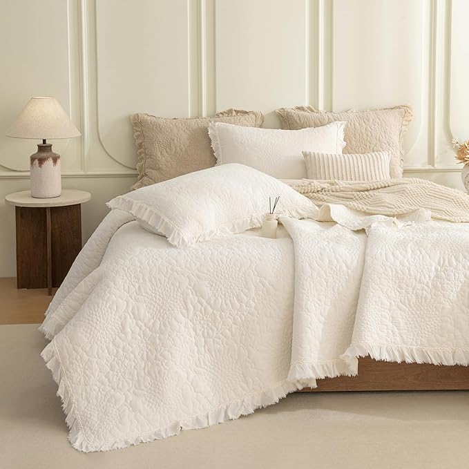 QSH 3PCs Milk White Oversized King Quilt Bedspread Set(120"x120"),Stonewashed Cotton Ruffled Quilt California King,Ultra Soft Lightweight Crinkled Shabby Bedspread Coverlet Bedding Set for All Seasons