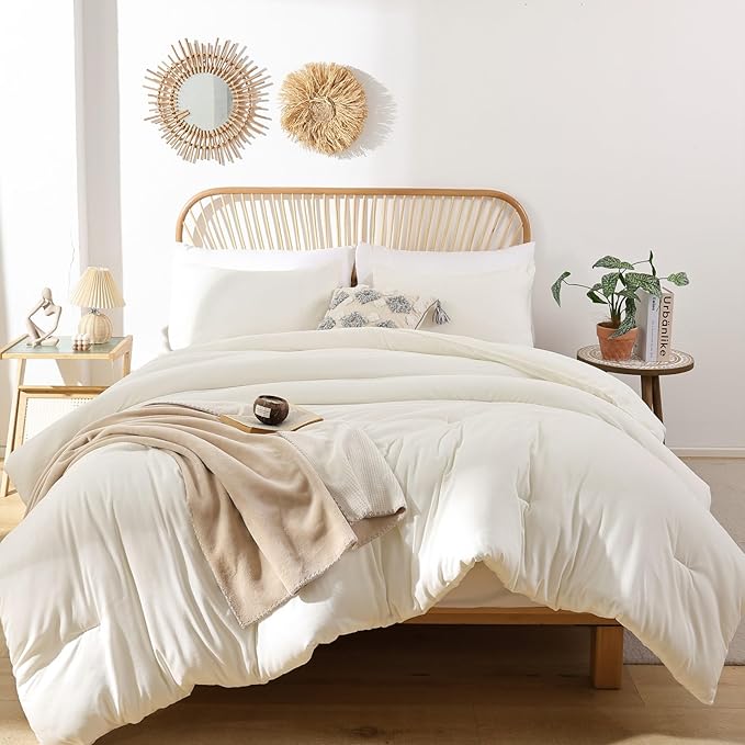 ROSGONIA Ivory Twin/Twin XL Comforter Set for College Girls Boys, 1 Comforter & 1 Pillowcase, All Season Kids Comforter Sets Lightweight Dorm Bedding