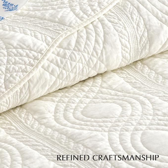 EVERGRACE 100% Cotton Scallop Quilt Set, Queen Size 3 Piece Set – Lightweight Bedspread with 2 Shams, Soft Prewashed Coverlet for Cozy and Elegant Bedding, Ivory Cream
