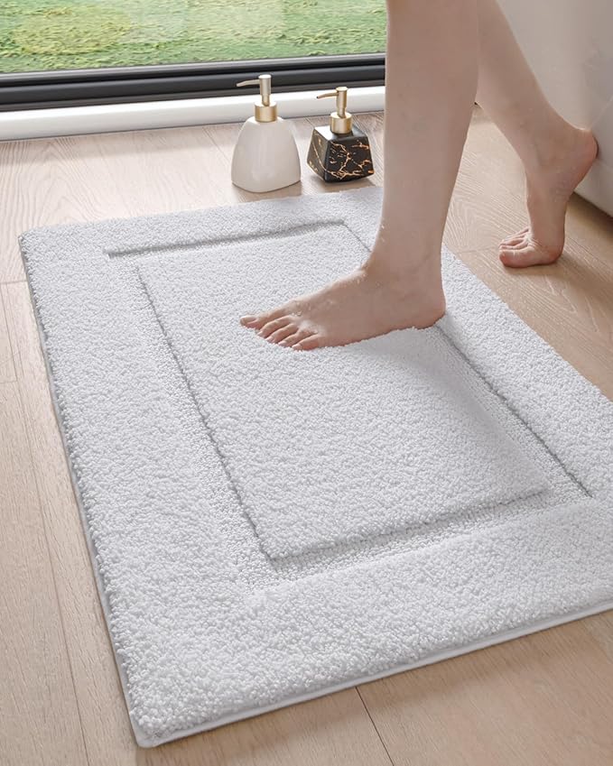 DEXI Bathroom Rugs 32x20, Washable Non Slip Bath Mat for Shower Floor, Absorbent Quick Dry Bathmat with Rubber Backing, Ultra Soft Plush Carpet for Tub, White