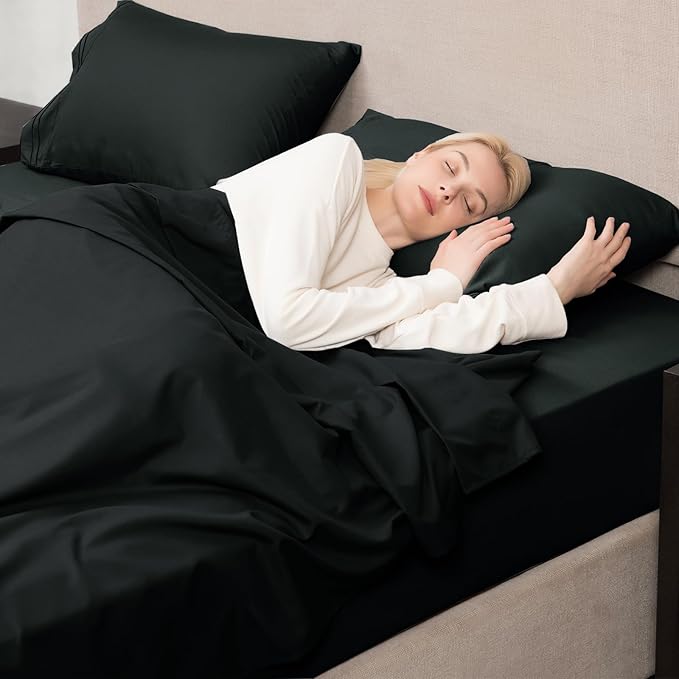 Mejoroom Queen Size Sheet Set - Hotel Luxury 1800 Bedding Sheets & Pillowcases - Deep Pocket Fitted Sheet, Soft, Breathable, Wrinkle & Fade Resistant - 4 Piece (Queen, Black)