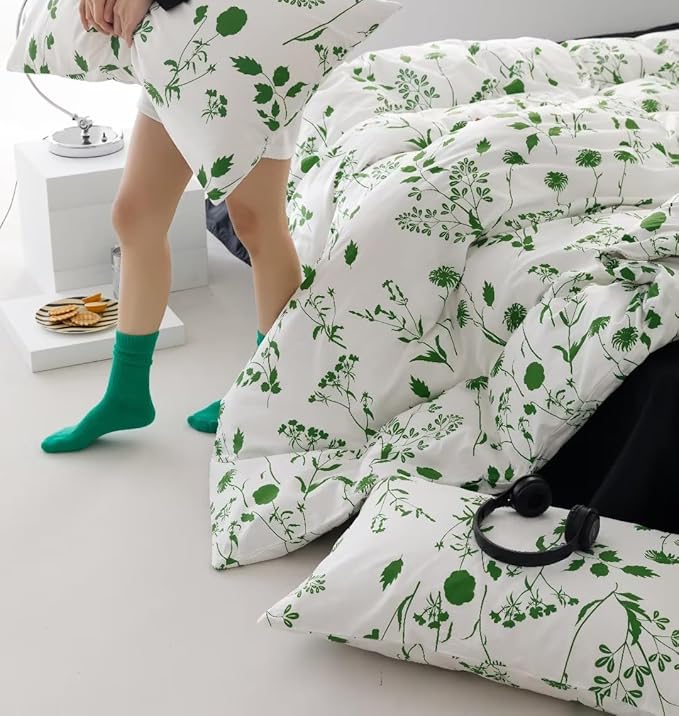 KAREVER Botanical Comforter Set King White and Sage Floral Plant Bedding Comforter Set Girls Blanket Rustic Leaf Blossom Women White Farmhouse Comforter King