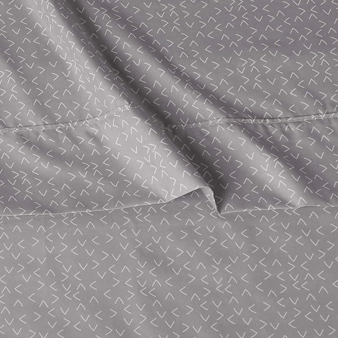 Amazon Basics Lightweight Super Soft, Comfortable Easy Care Microfiber 4 Piece Bed Sheet Set With 14-Inch Deep Pockets, Full, Gray Arrows, Geometric