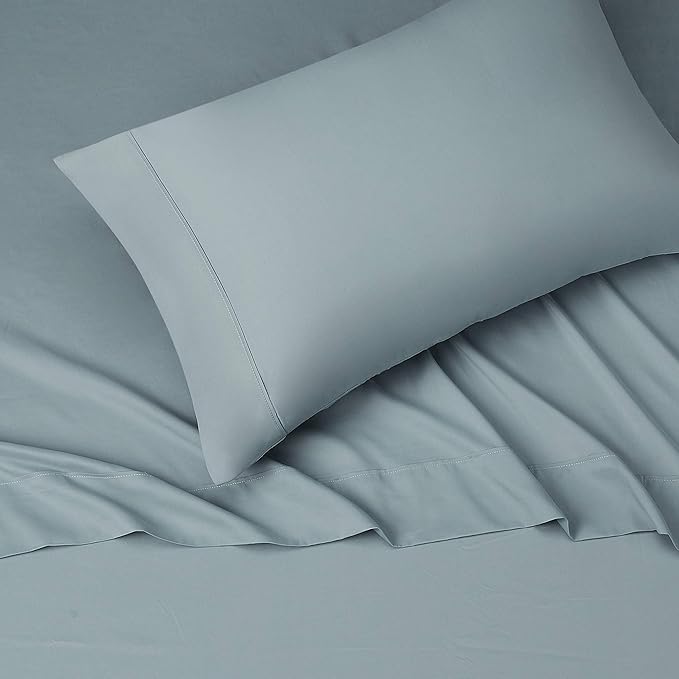 Amazon Basics Lightweight Super Soft Easy Care Microfiber 3 Piece Bed Sheet Set with 14-Inch Deep Pockets, Twin XL, Spa Blue, Solid