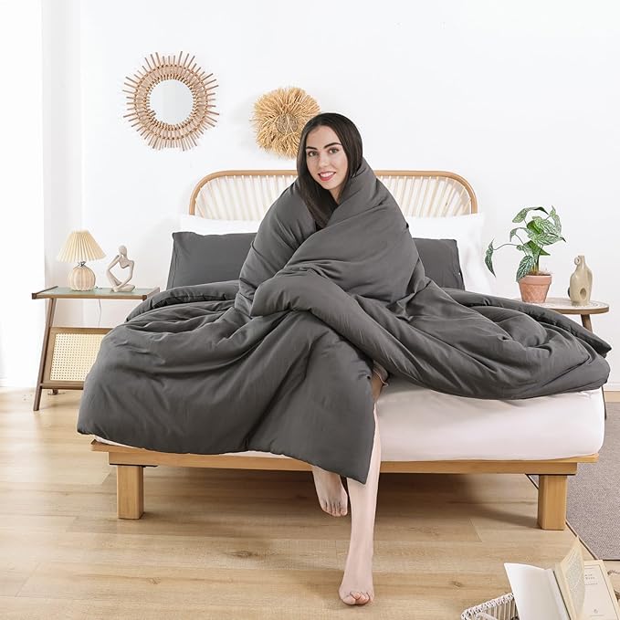 ROSGONIA Oversized Queen Comforter Charcoal Gray, 3pcs (1Grey Comforter & 2 Pillowcases) Lightweight Oversized Queen Comforter Sets Bedding Blanket Quilts