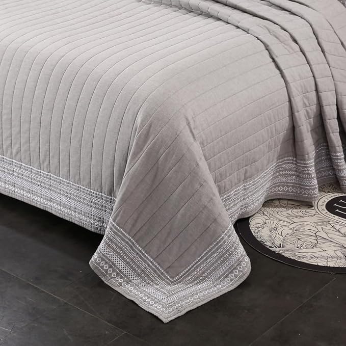 Quilt Set Floral Leaves 3D Embroidery Pattern 3 PCS Cotton Reversible Quilted Embroidered Decorative Bedspreads Coverlet Set, Lightweight &Soft Queen Size Beige Bedding Coverlet for All Season